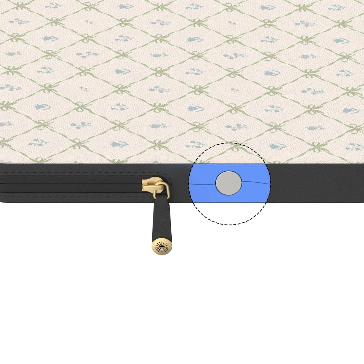 Petit Petals | Dainty Lattice Laptop Case