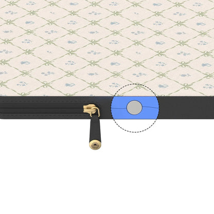 Petit Petals | Dainty Lattice Laptop Case